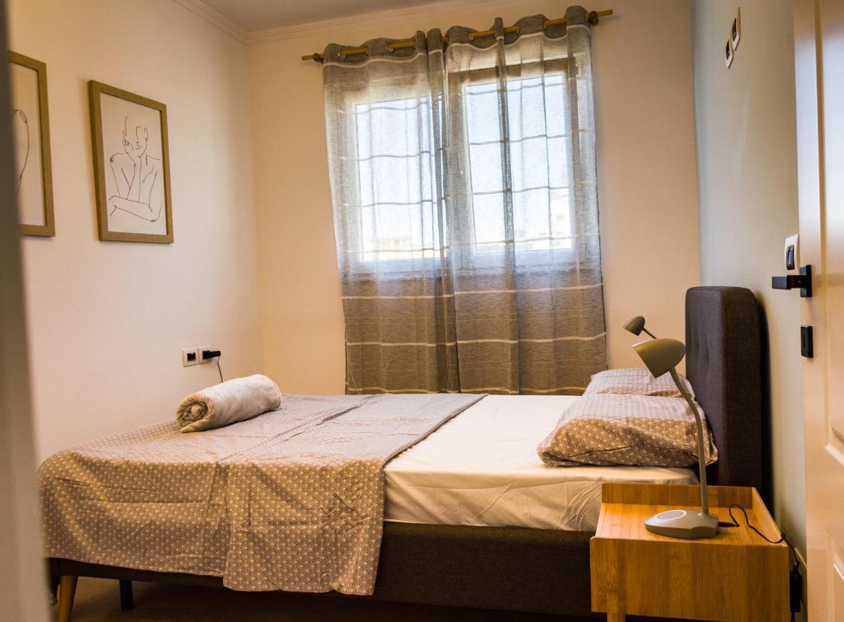 Bright Apartment Close To City Center Tirana Extérieur photo