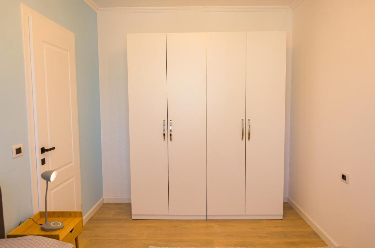 Bright Apartment Close To City Center Tirana Extérieur photo